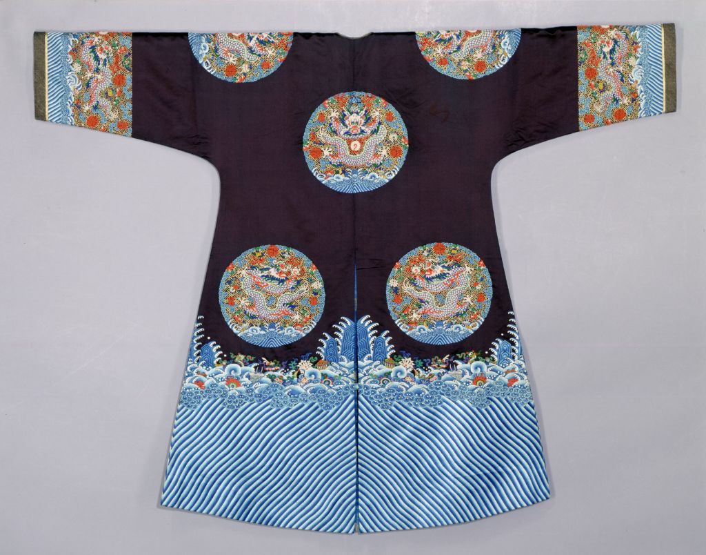 图片[2]-Stone cyan satin plain gold embroidered rice bead eight regiment dragon pattern coat-China Archive